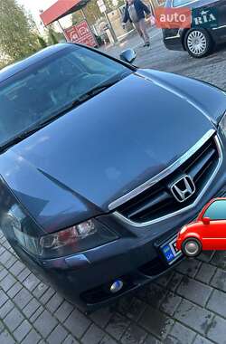 Honda Accord  2004