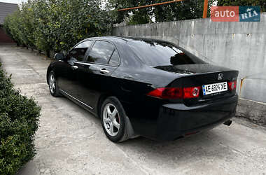 Honda Accord  2004