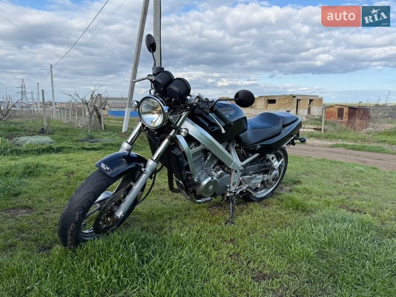 Мотоцикл Без обтекателей (Naked bike) Honda Bros 400