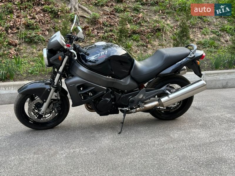 Honda CB 1100SF X-11