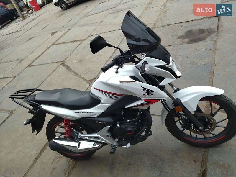 Мотоцикл Классик Honda CB 125F