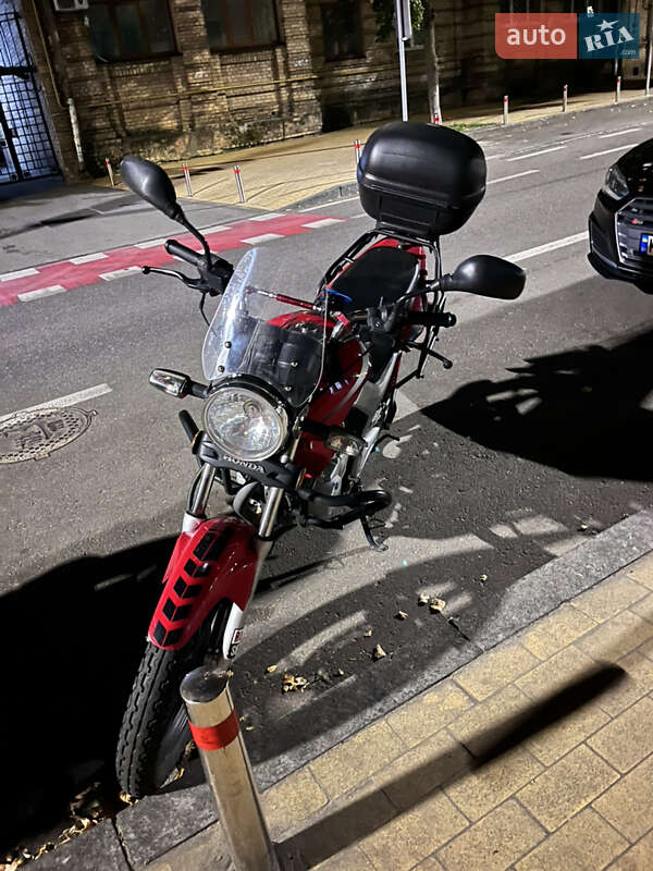 Мотоцикл Круизер Honda CB 125F