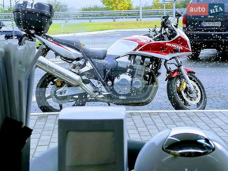 Мотоцикл Спорт-туризм Honda CB 1300