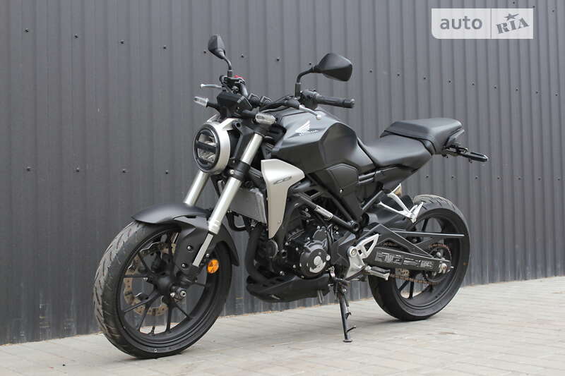 Мотоцикл Без обтекателей (Naked bike) Honda CB 300R