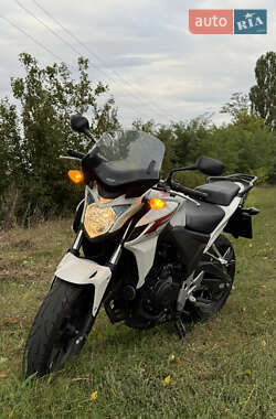 Honda CB 400F  2013