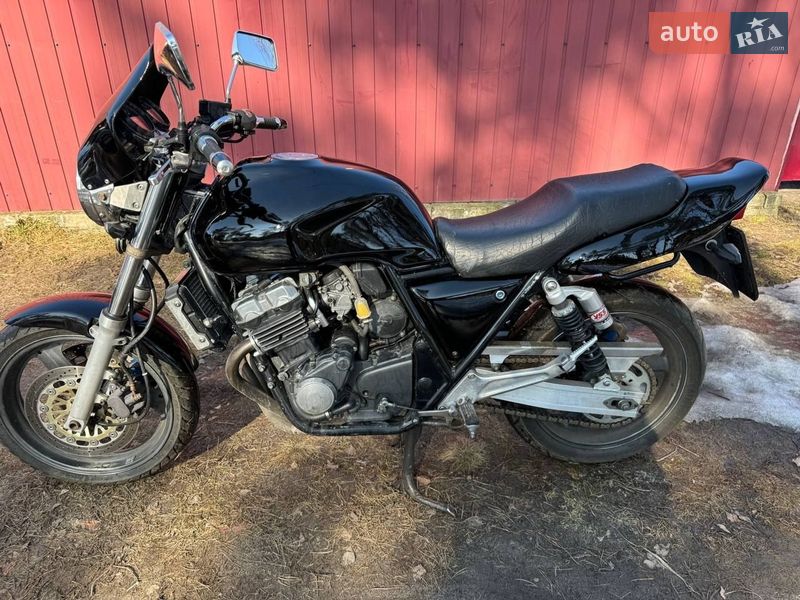 Мотоцикл Без обтекателей (Naked bike) Honda CB 400SF