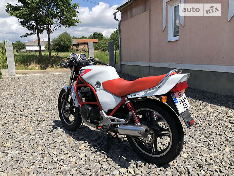 Спортбайк Honda CB 400SS-E