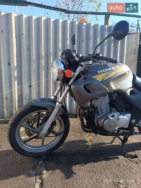 Мотоцикл Спорт-туризм Honda CB 500