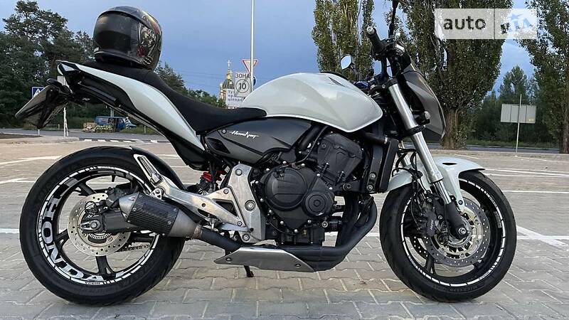 Спортбайк Honda CB 600F Hornet