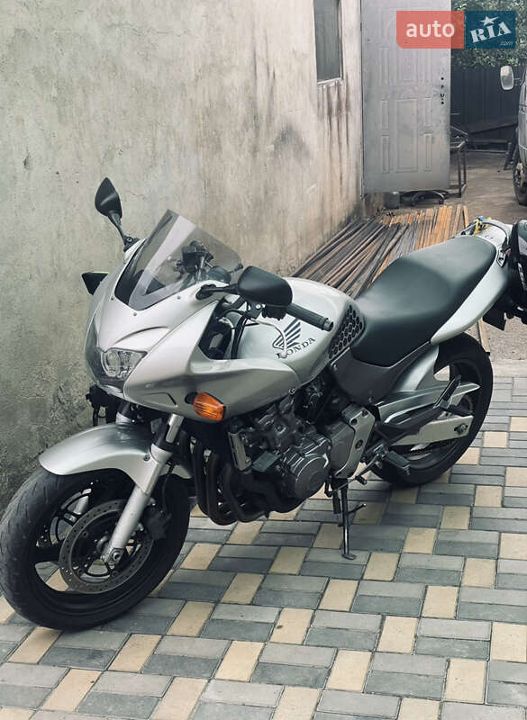 Мотоцикл Спорт-туризм Honda CB 600F Hornet