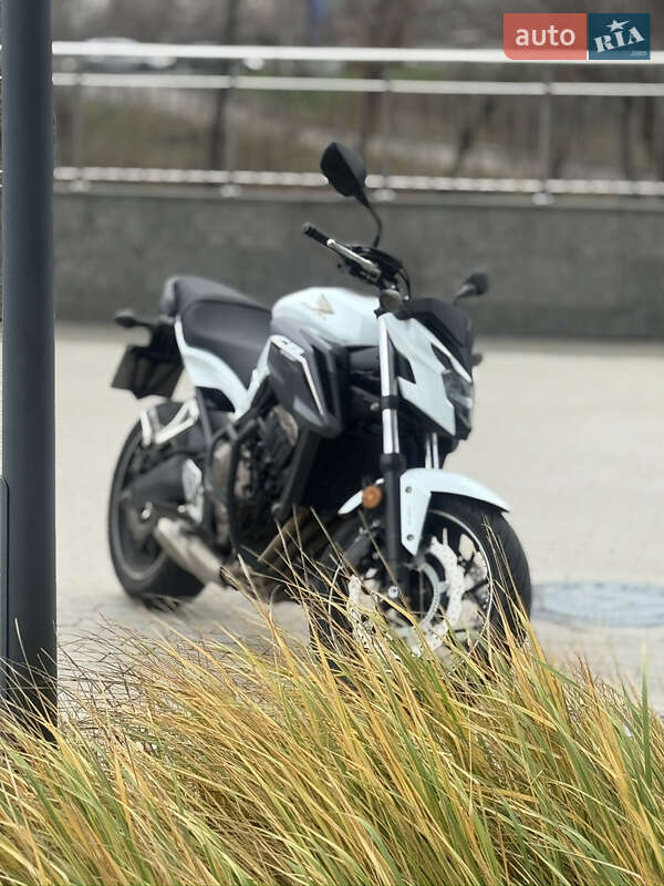 Спортбайк Honda CB 650F