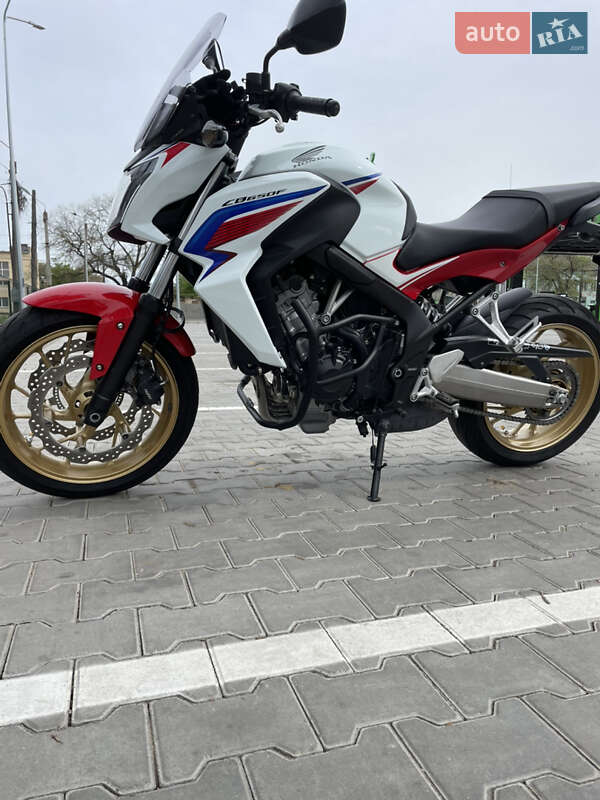 Мотоцикл Спорт-туризм Honda CB 650F