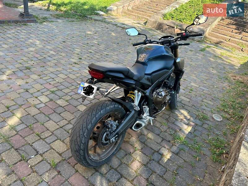 Мотоцикл Без обтекателей (Naked bike) Honda CB 650R