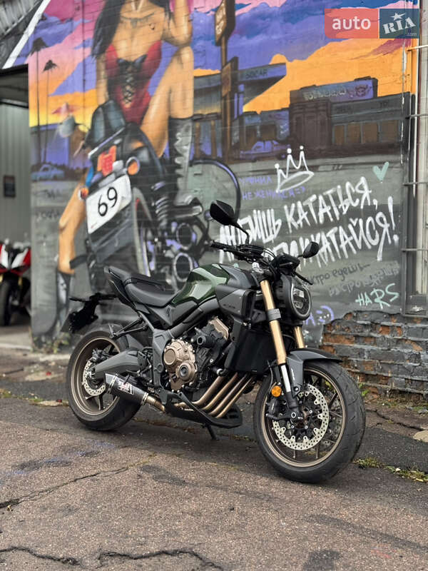 Мотоцикл Без обтекателей (Naked bike) Honda CB 650R