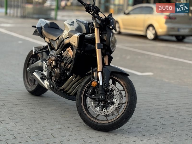 Мото Honda CB 650R