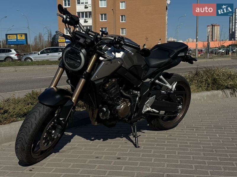 Мотоцикл Без обтікачів (Naked bike) Honda CB 650R