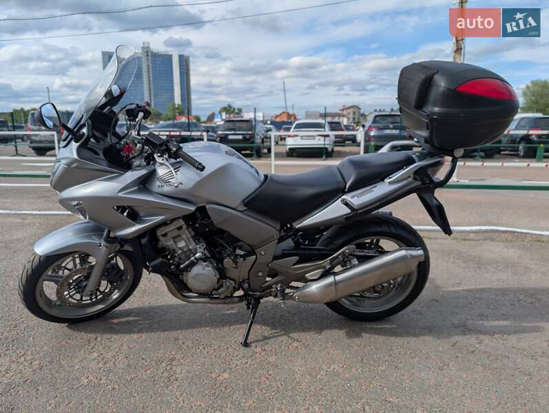 Мотоцикл Туризм Honda CBF 1000