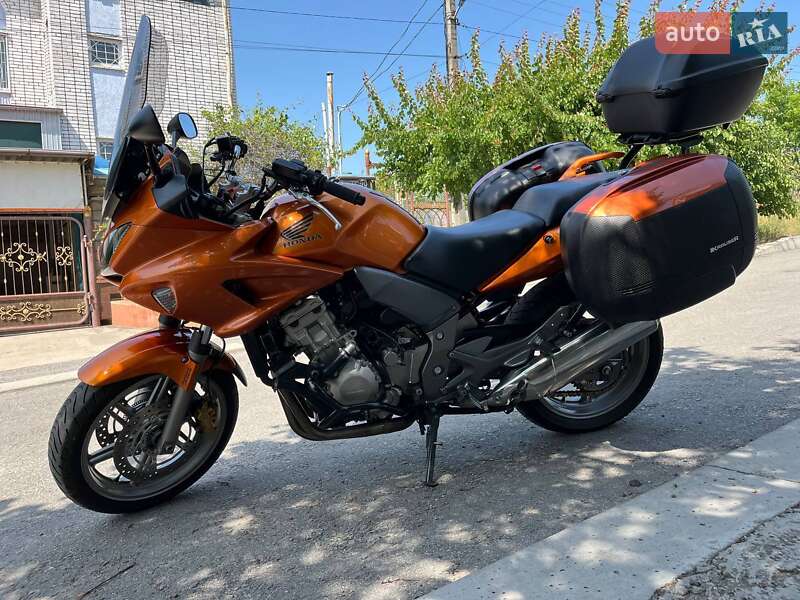 Мотоцикл Спорт-туризм Honda CBF 1000