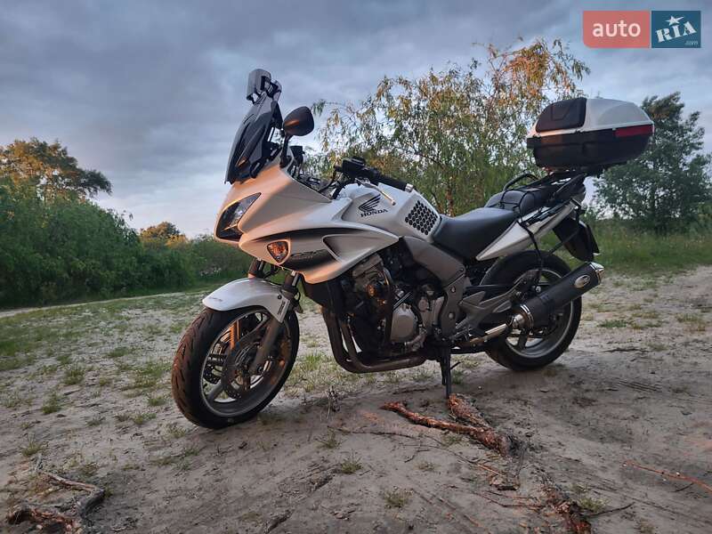 Мотоцикл Классик Honda CBF 1000