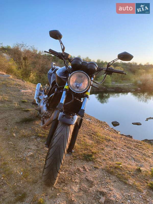 Honda CBF 500