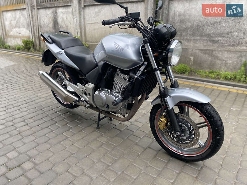 Спортбайк Honda CBF 500
