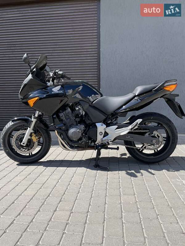 Мотоцикл Классик Honda CBF 600