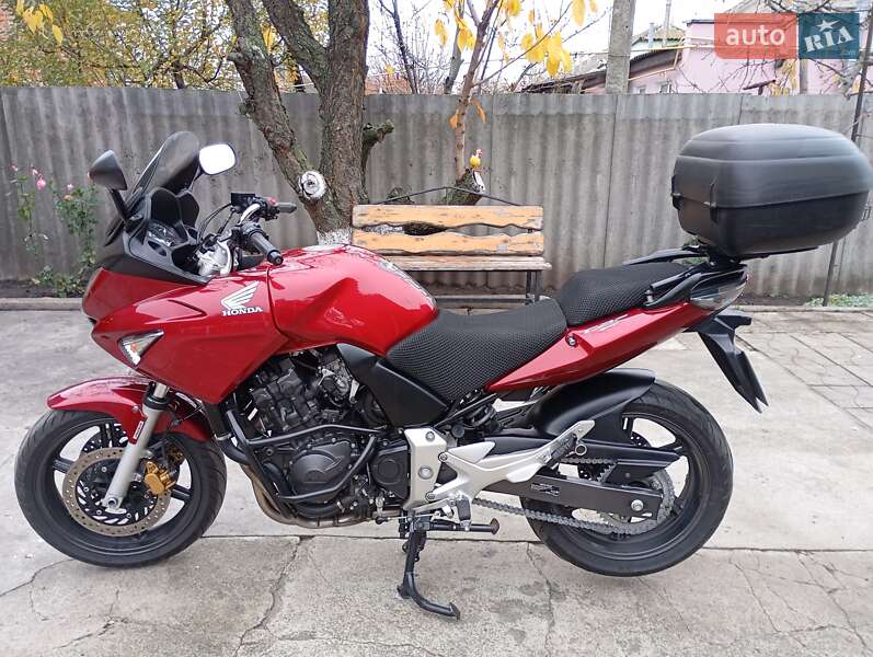 Мотоцикл Классик Honda CBF 600