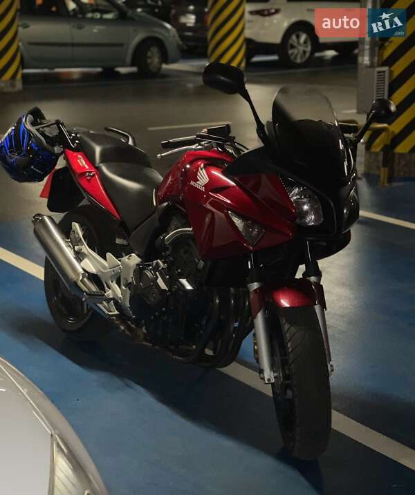 Мотоцикл Спорт-туризм Honda CBF 600