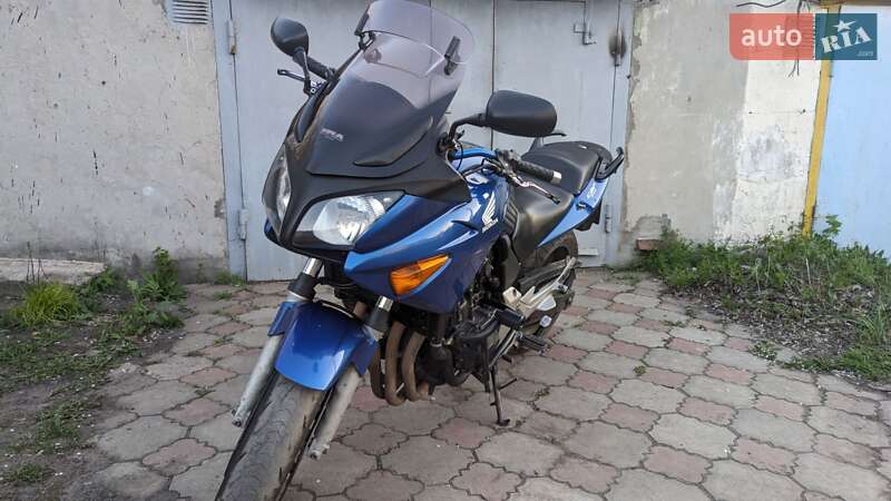 Мотоцикл Спорт-туризм Honda CBF 600N