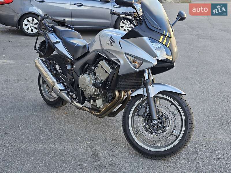 Мотоцикл Спорт-туризм Honda CBF 600N