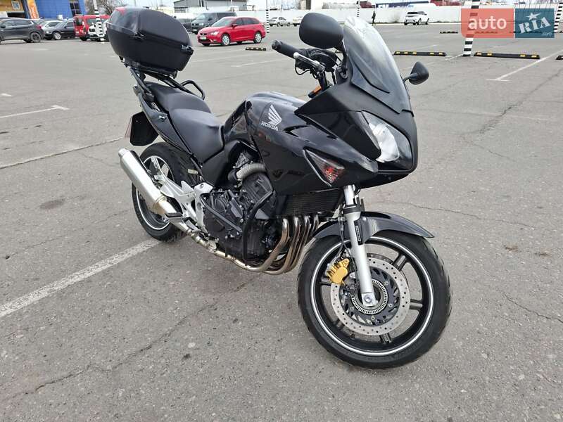 Мотоцикл Спорт-туризм Honda CBF 600S