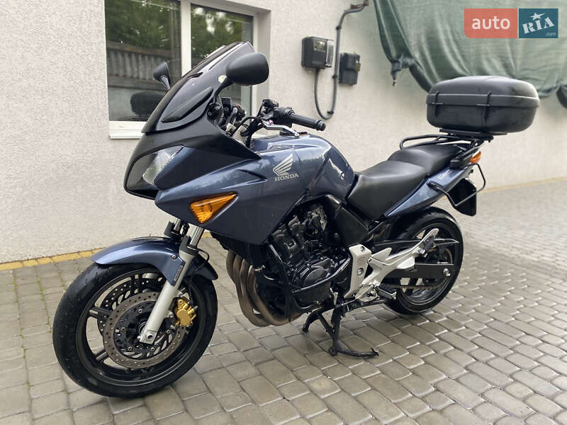 Спортбайк Honda CBF 600S