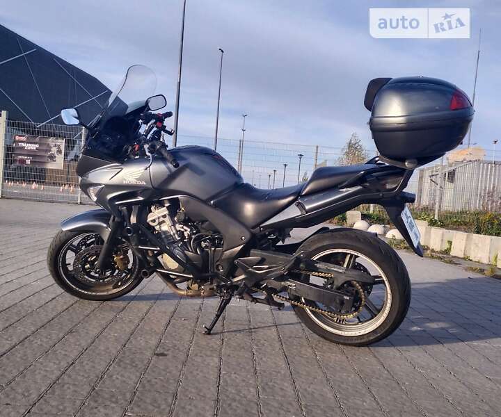 Мотоцикл Спорт-туризм Honda CBF 600SA