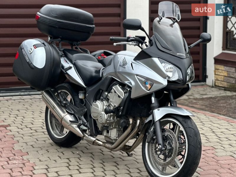 Мотоцикл Туризм Honda CBF 600SA