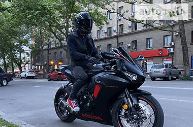 Honda CBR 1000F  2008