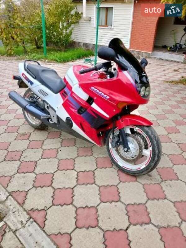 Honda CBR 1000F
