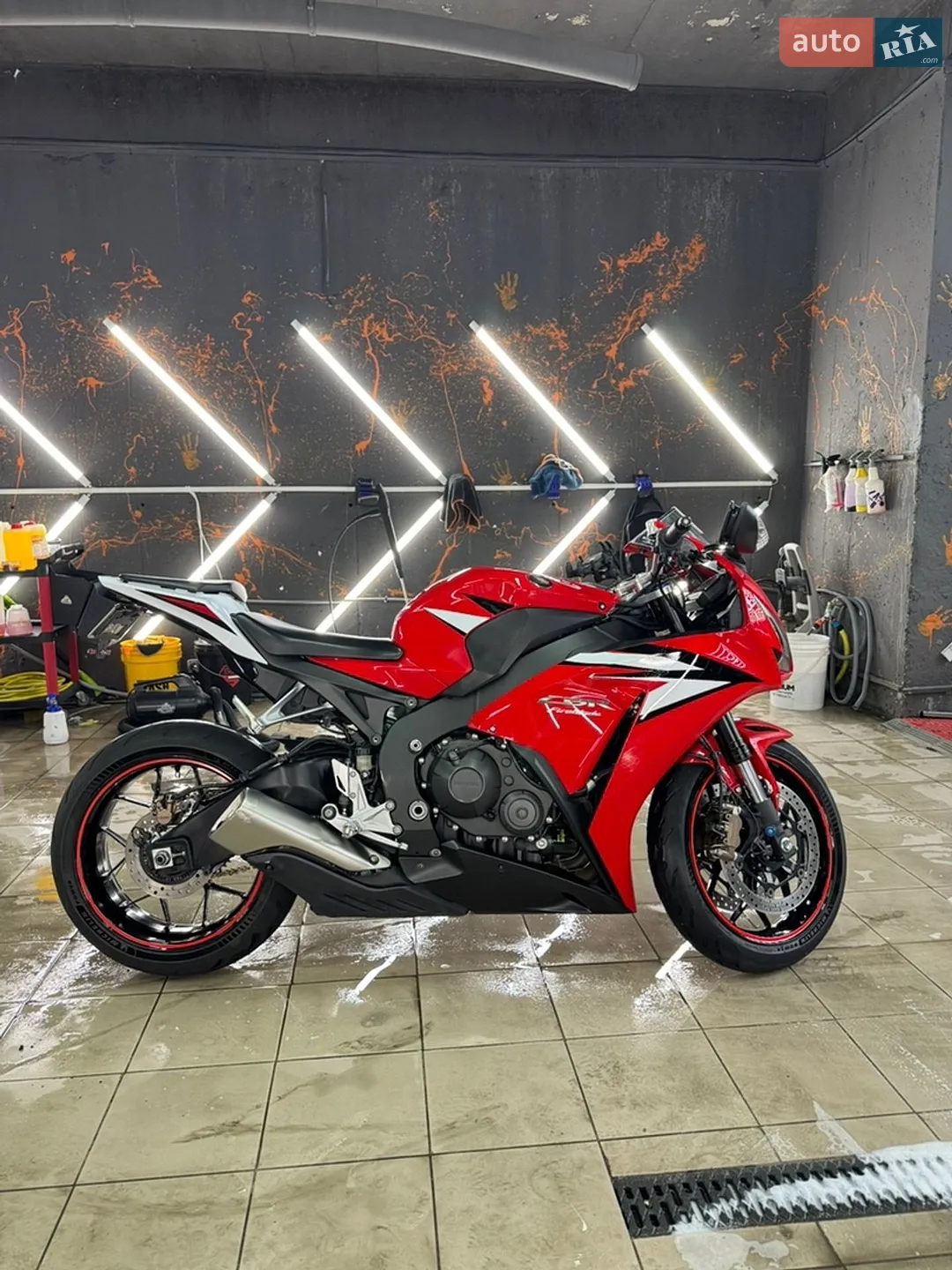 Honda CBR 1000RA 2011 VIN JH2SC59C4CK301168 фото оголошення 2 з 9