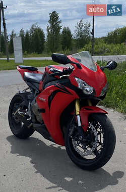 Honda CBR 1000RR  2008