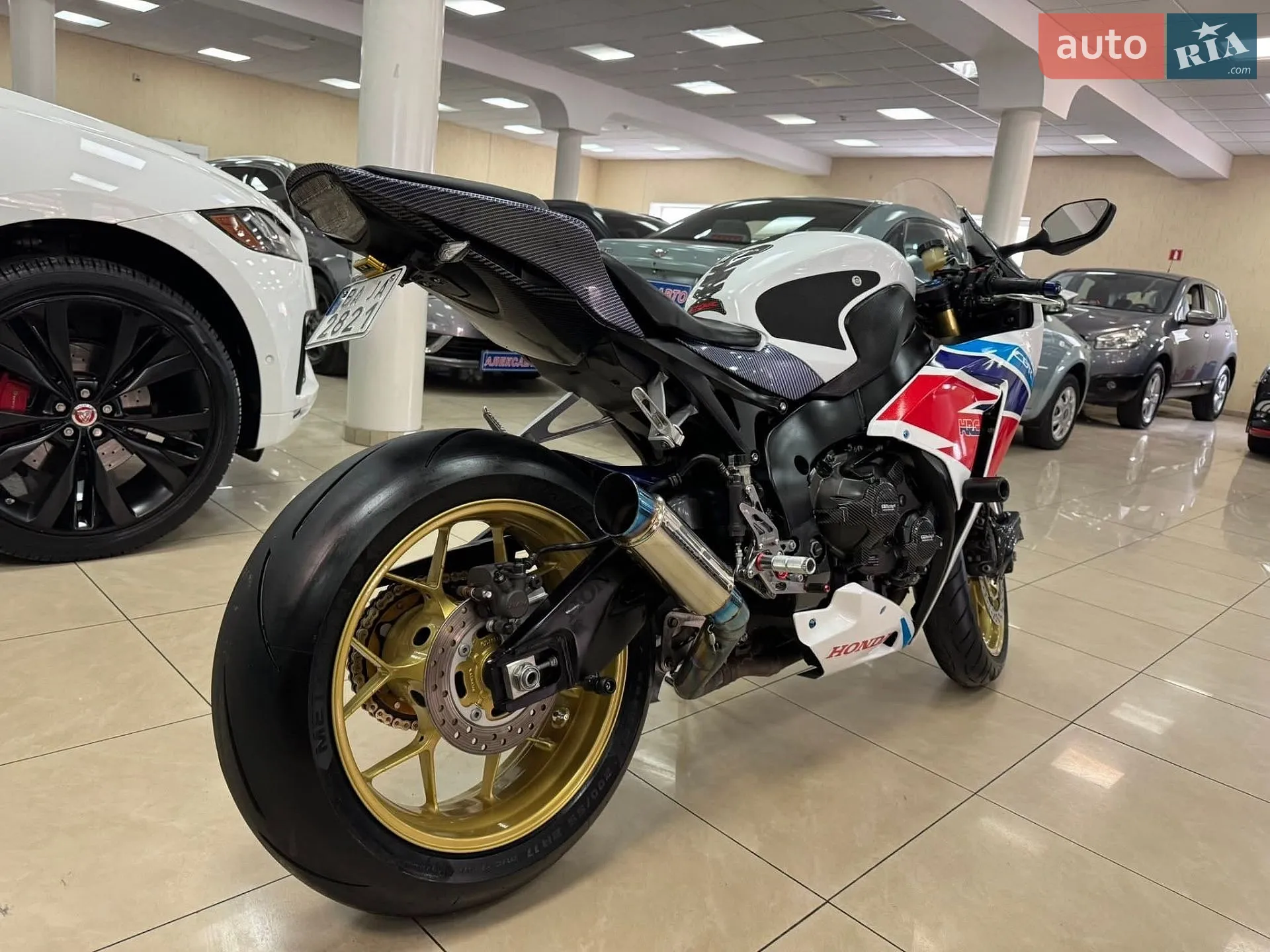Honda CBR 1000RR 2014 VIN JH2SC59L6DK400107 фото оголошення 6 з 17