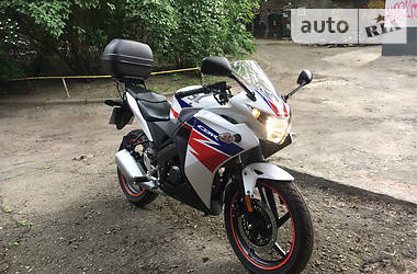 Honda CBR 125R  2014