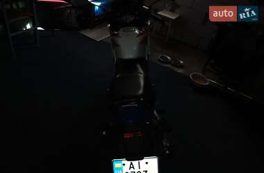 Honda CBR 125R  2009
