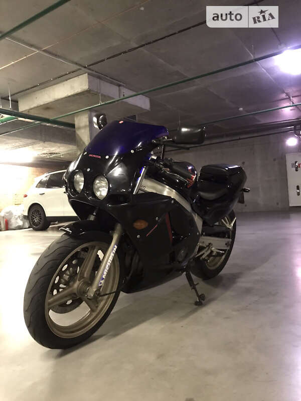 Honda CBR 250R