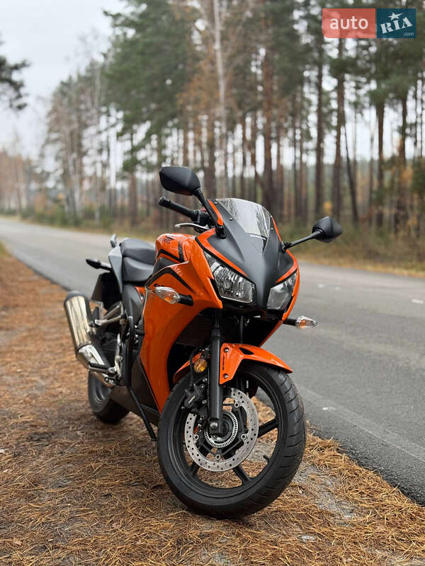 Honda CBR 300RA