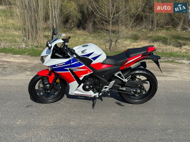Honda CBR 300RA