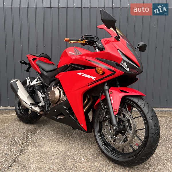 Мотоцикл Спорт-туризм Honda CBR 400R