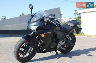 Honda CBR 400R  2013