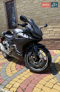 Honda CBR 400R 2020