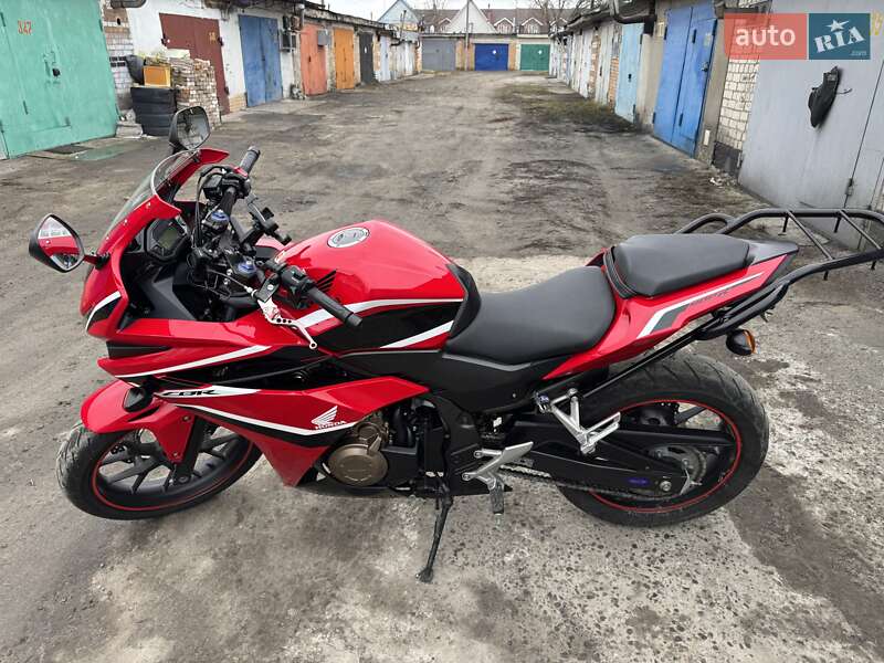 Мотоцикл Без обтекателей (Naked bike) Honda CBR 400R