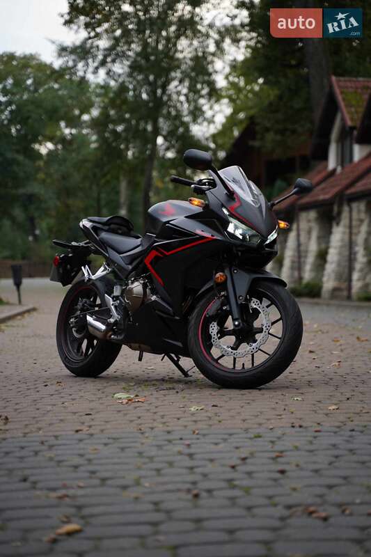 Мотоцикл Классік Honda CBR 500R