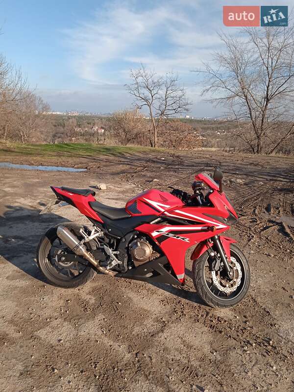 Спортбайк Honda CBR 500R